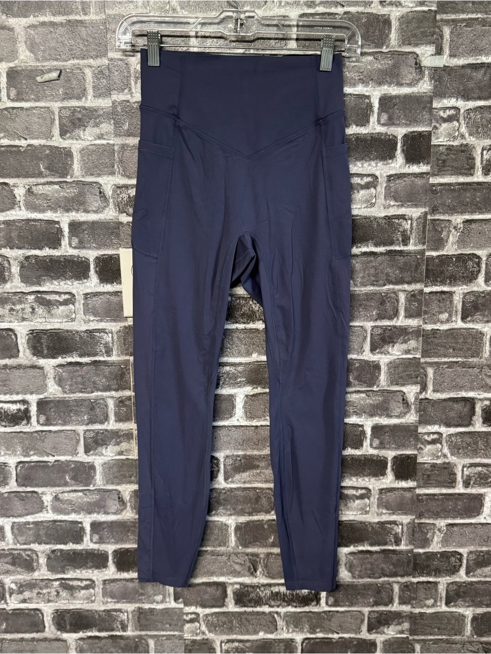 Halara leggings blue scrunch pockets 7/8 length